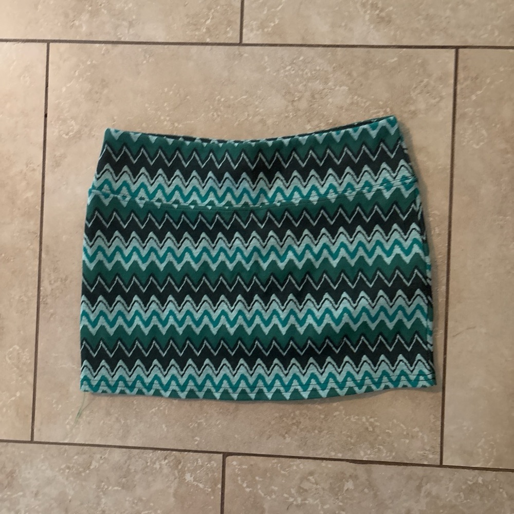 Chevron Patterned Mini Skirt